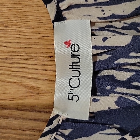 Navy and cream Dress - Picture 3 of 3